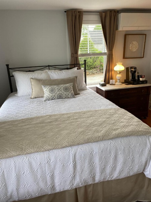 Spouter Inn Bed & Breakfast image 33